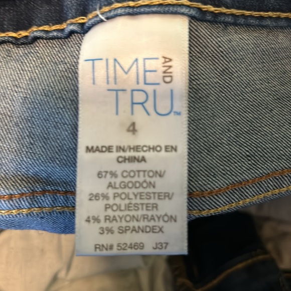 Jean capris - Picture 3 of 3